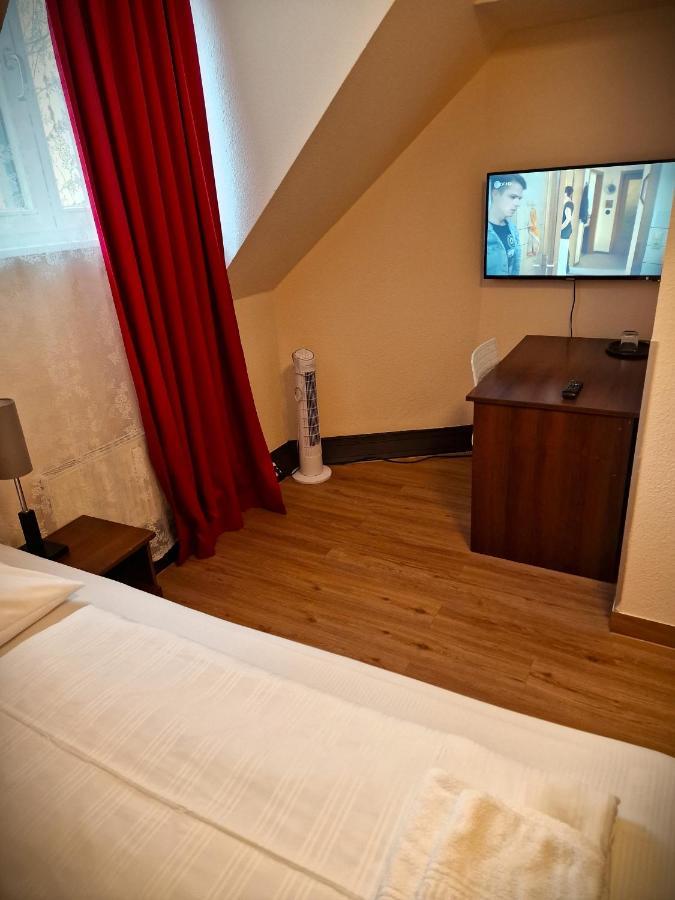 Mikon Eastgate Hotel - City Centre Berlin Exterior photo