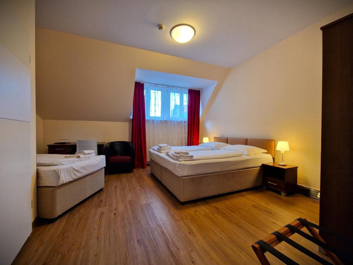 Mikon Eastgate Hotel - City Centre Berlin Exterior photo
